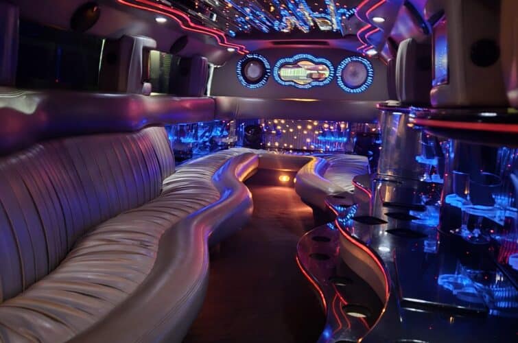 Hummer H2 Stretch Limousine - Image 4