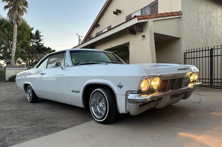 Classic Chevrolet Impala - Image 3