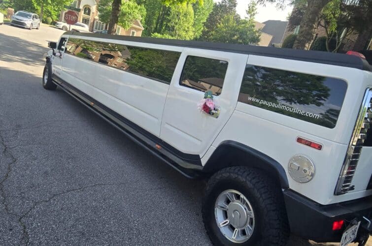 White Hummer H2 Stretch Limousine - Image 3