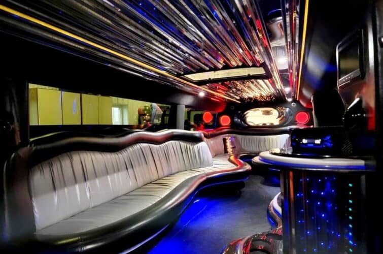 White Hummer H2 Stretch Limousine - Image 4